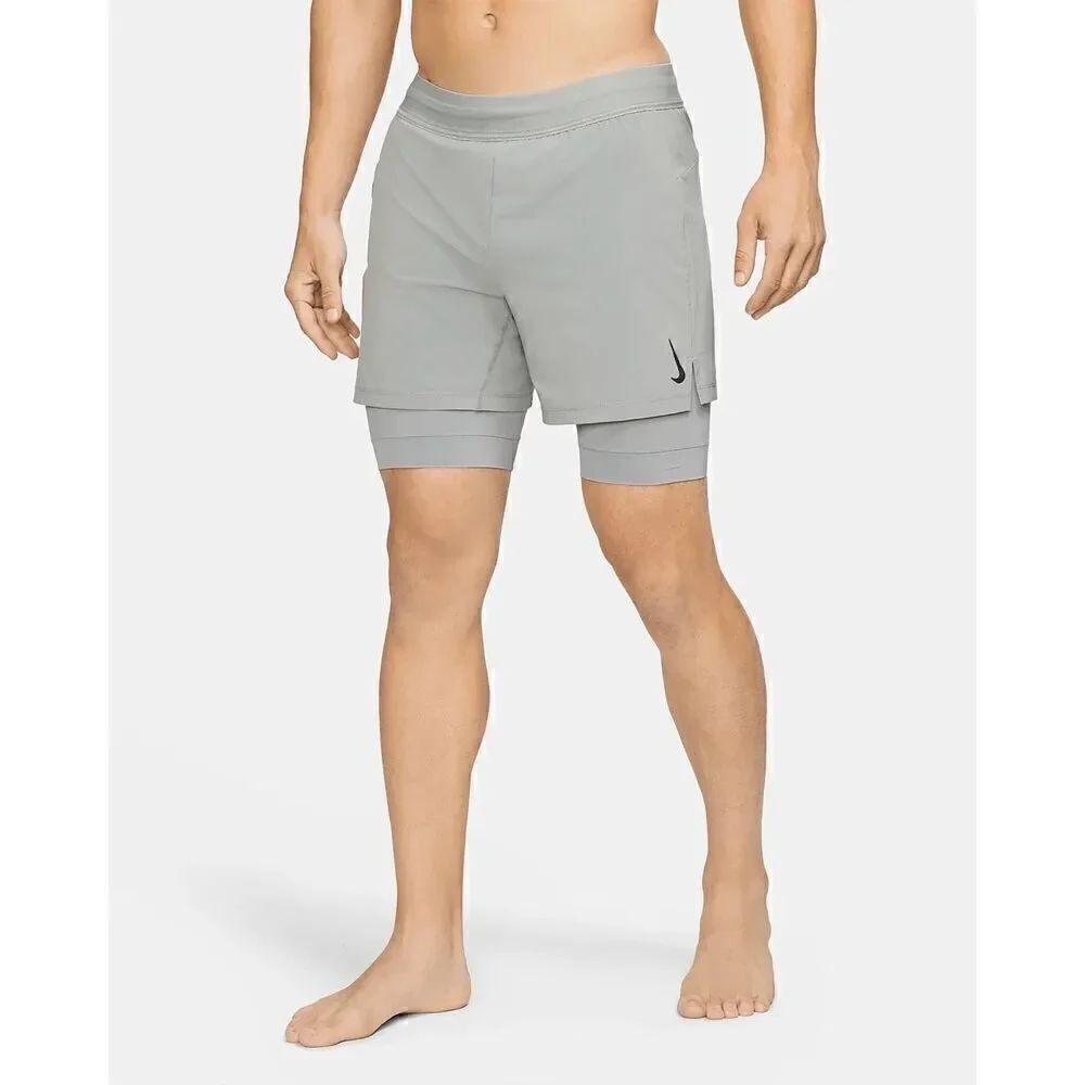 Nike Yoga NWT Men's Flex Active 2 in 1 Shorts athletic Lined Iron Grey XXL
